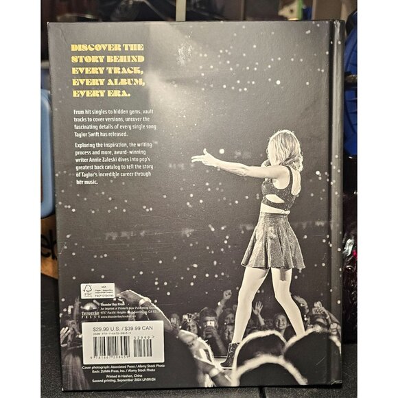 Taylor Swift "The Stories Behind The Songs" By Annie Zaleski Hardcover Book - Picture 2 of 10